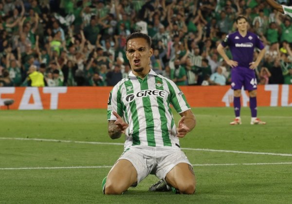 西甲球员第6！为贝蒂斯首秀以来，安东尼参与23球和维尼修斯抓平